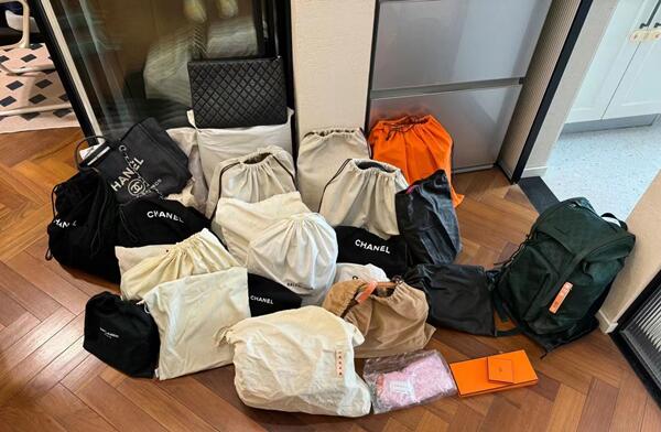 青云谱区回收奢侈品衣服.jpg